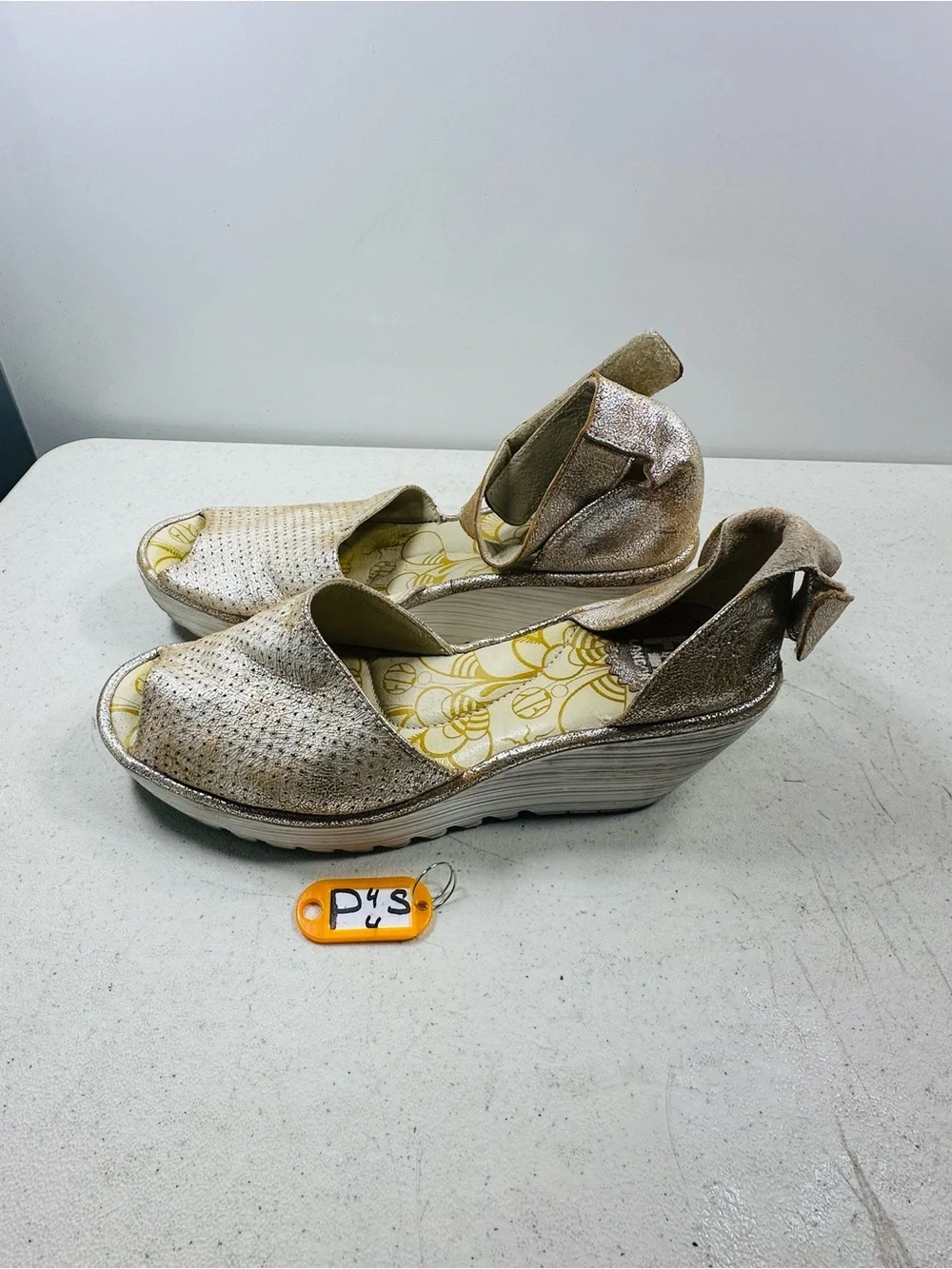 Fly London Pearl Metallic Ankle Strap Wedge Sandal Perforated Leather 39-8-8,5